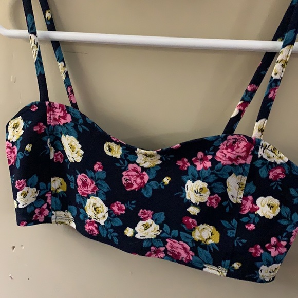 Floral crop top - Picture 2 of 4
